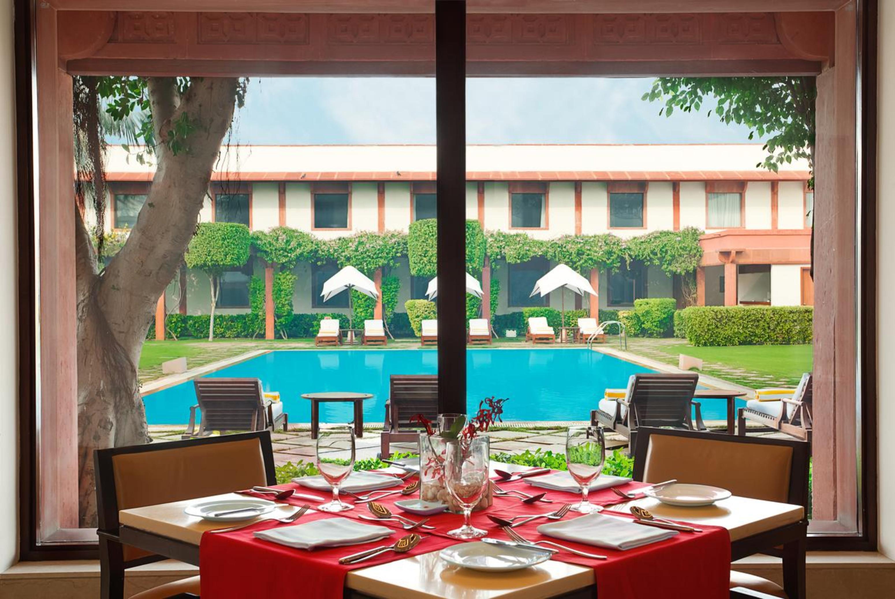 Готель Trident Agra Екстер'єр фото The Imperial Hotel
